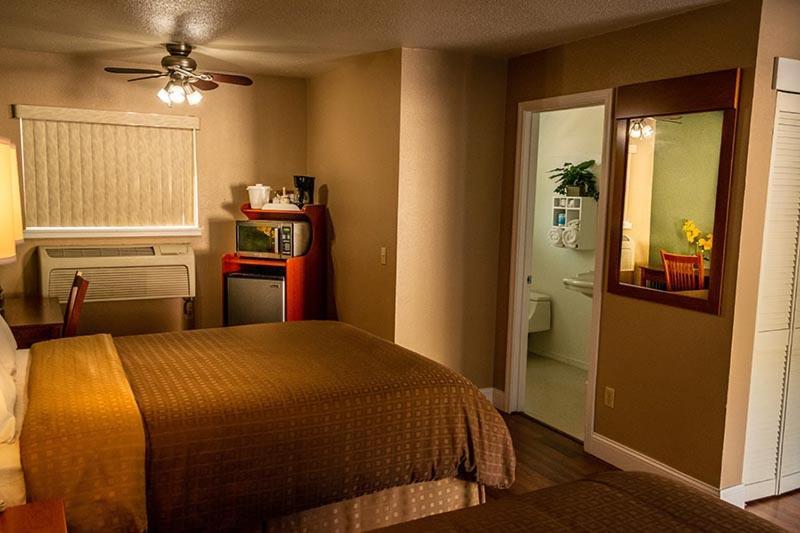 Maple Leaf Motel Shady Cove Εξωτερικό φωτογραφία