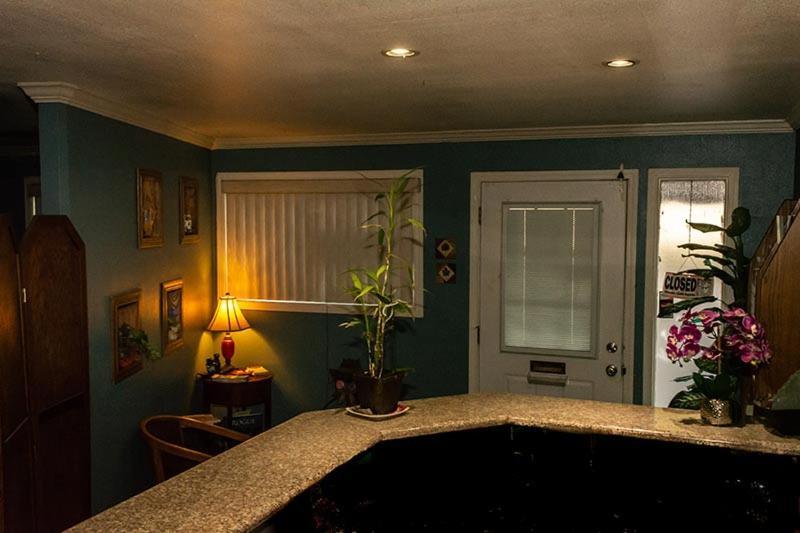Maple Leaf Motel Shady Cove Εξωτερικό φωτογραφία