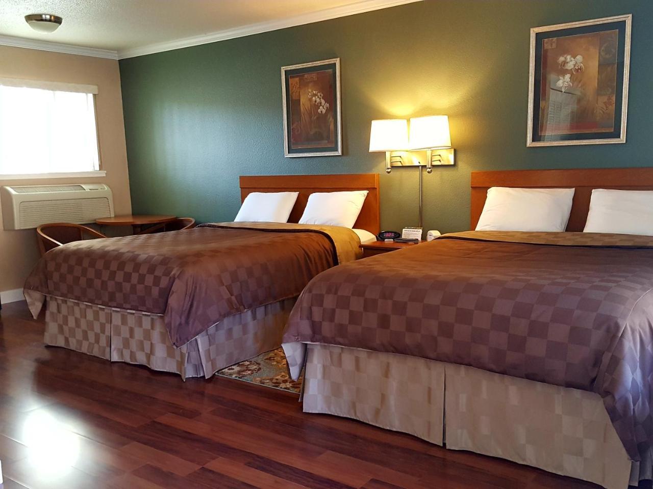 Maple Leaf Motel Shady Cove Εξωτερικό φωτογραφία